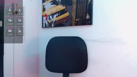 Snapshot of naomi_delux_hm chatting on September 2025 01:05:02 AM NAOMI online show from September 2025 01:05:02 AM