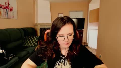 naomi_di online show from June 2026 06:14:02 AM