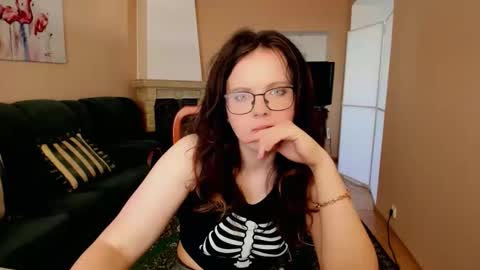 naomi_di online show from June 2026 06:25:01 AM