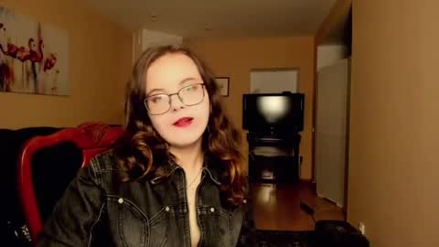 naomi_di online show from July 2026 06:59:02 PM