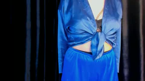 Naomi online show from November 2025 04:22:02 AM