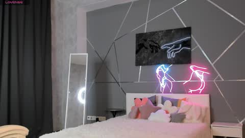 naomi_reiss online show from April 2026 01:25:02 AM