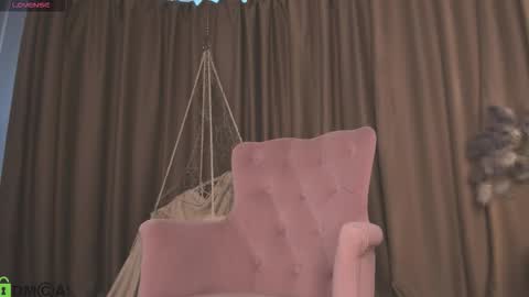 Naomi online show from September 2025 01:38:01 AM