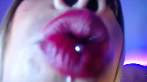 naomi_shayk online show from June 2026 06:57:01 PM
