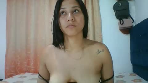 Snapshot of naomi_sweet420 chatting on November 2025 11:49:02 PM Mia online show from November 2025 11:49:02 PM