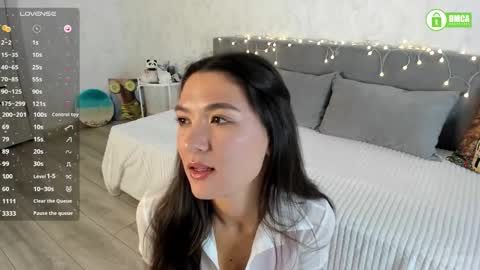 Snapshot of naomi_tara chatting on September 2025 02:42:02 PM Naomi online show from September 2025 02:42:02 PM