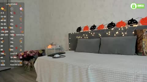 Snapshot of naomi_tara chatting on October 2025 04:09:02 PM Naomi online show from October 2025 04:09:02 PM