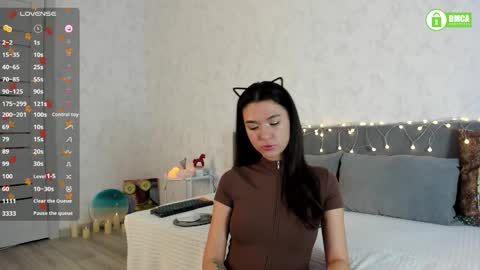 Snapshot of naomi_tara chatting on November 2025 01:56:02 PM Naomi online show from November 2025 01:56:02 PM