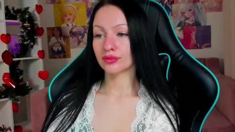 Naomi online show from December 2025 05:36:02 AM