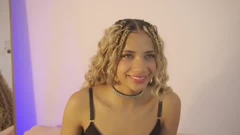 naomidawson online show from April 2026 01:27:01 AM