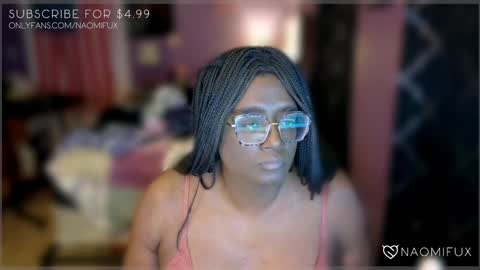 Snapshot of naomifux chatting on December 2024 05:51:01 AM Naomi online show from December 2024 05:51:01 AM