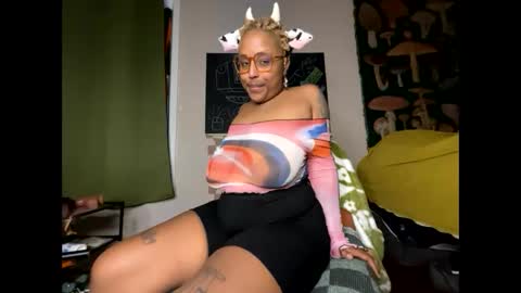 Naomigiirl6 online show from January 2025 03:43:01 PM