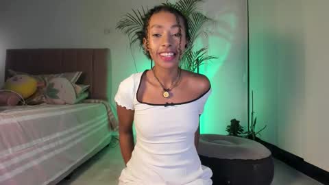 Naomii online show from November 2025 11:16:02 PM