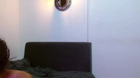 Naomi Campbel online show from October 2025 02:39:02 AM