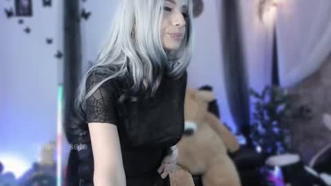 Snapshot of naomii_soto chatting on November 2025 06:37:02 PM Naomi online show from November 2025 06:37:02 PM