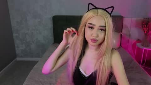 Snapshot of naomikim_ chatting on February 2026 01:09:01 AM Naomi online show from February 2026 01:09:01 AM