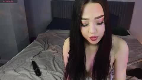 Snapshot of naomikim_ chatting on February 2026 06:11:02 AM Naomi online show from February 2026 06:11:02 AM