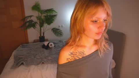 Snapshot of naomirosy chatting on February 2026 07:20:01 PM naomirosy online show from February 2026 07:20:01 PM