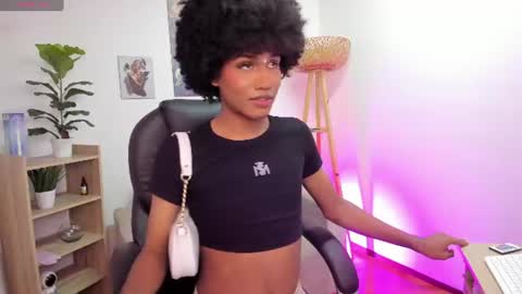 N A O M I  online show from June 2026 09:45:01 AM