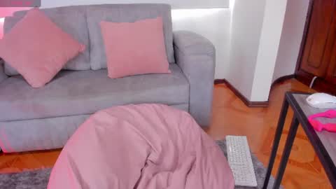 N A O M I  online show from July 2026 03:50:02 PM