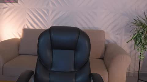 Naomi online show from May 2026 12:24:02 PM