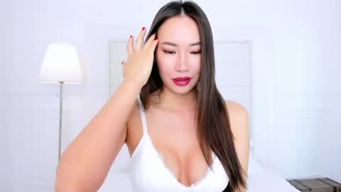 Naomi online show from June 2026 01:32:01 AM