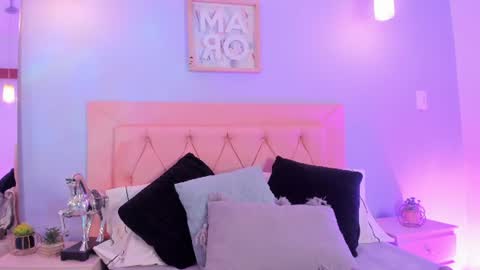 Naomy online show from July 2026 08:04:02 PM