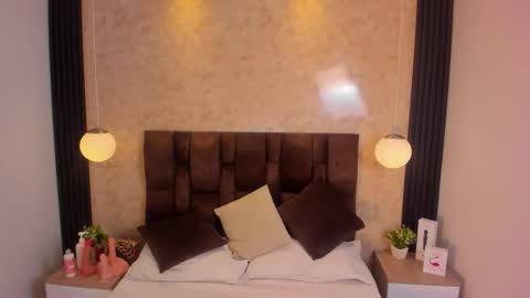 Snapshot of naomy_smithx chatting on November 2025 07:07:02 PM Naomy Smith online show from November 2025 07:07:02 PM