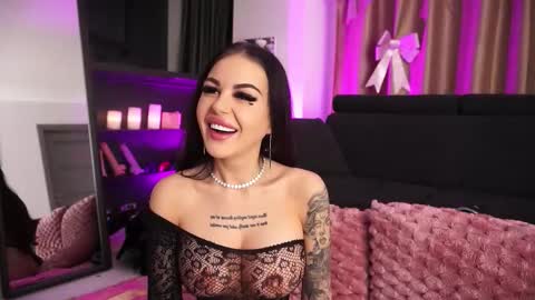 naomyblackbarbie online show from November 2025 05:38:01 AM