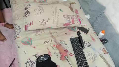 Naomyfoxx online show from May 2026 05:14:02 AM