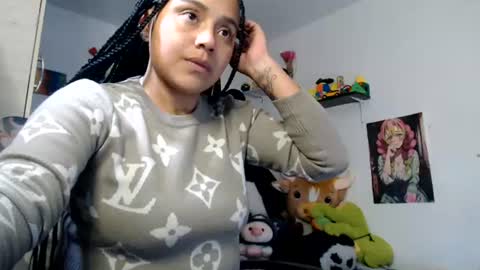 naomylux1 online show from June 2026 07:57:01 PM