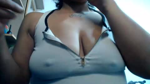 naomylux1 online show from June 2026 02:50:01 AM
