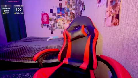 Naomy Rey online show from July 2026 09:32:02 PM