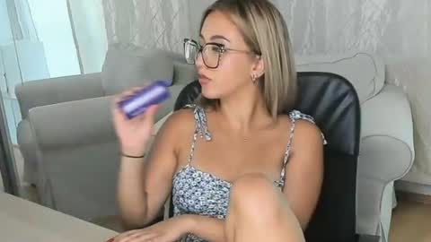 Snapshot of naralux chatting on August 2026 08:49:01 AM naralux online show from August 2026 08:49:01 AM