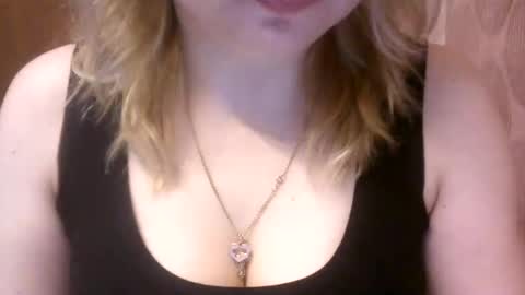 Snapshot of narcisjill chatting on January 2025 04:00:02 PM NarcisJill online show from January 2025 04:00:02 PM