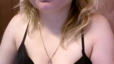 Snapshot of narcisjill chatting on January 2025 01:25:02 AM NarcisJill online show from January 2025 01:25:02 AM