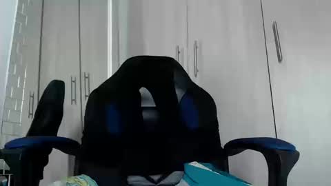 nassh_18 online show from December 2025 09:00:01 PM