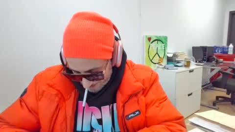 Snapshot of nassobout chatting on December 2024 06:27:01 PM nassobout online show from December 2024 06:27:01 PM