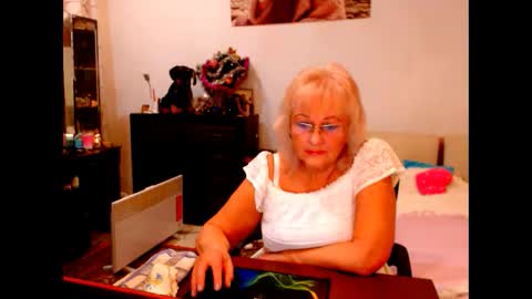 natali online show from December 2024 08:25:02 PM