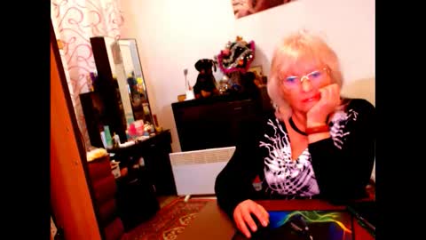 natali online show from December 2024 08:04:01 PM