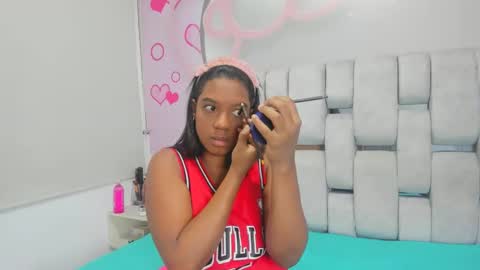 NATALI KIDMAN online show from February 2025 12:27:02 PM