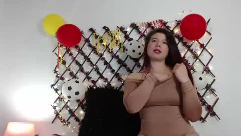 Natalia Walker online show from July 2026 04:01:02 PM