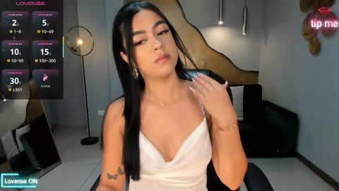 Snapshot of nataliagaret chatting on November 2025 02:33:02 AM Nata online show from November 2025 02:33:02 AM