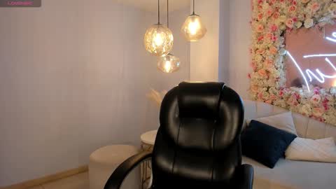 Snapshot of nataliagaret chatting on December 2025 02:39:01 AM Nata online show from December 2025 02:39:01 AM