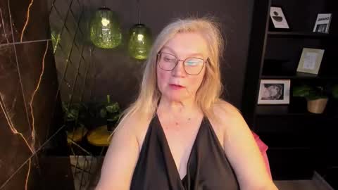 NataliCloud online show from January 2026 07:11:01 PM