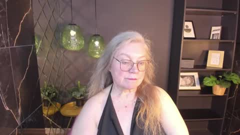 NataliCloud online show from May 2026 01:40:01 PM