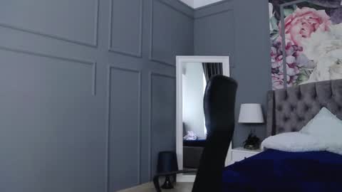 Snapshot of natalie_bitton chatting on February 2025 12:05:02 PM Natalie online show from February 2025 12:05:02 PM