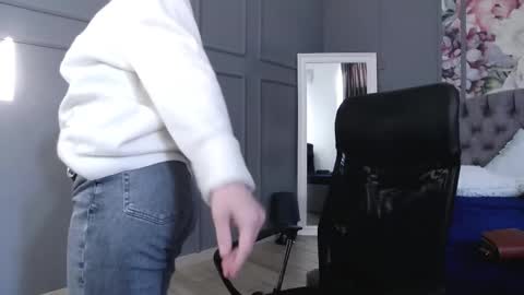 Snapshot of natalie_bitton chatting on February 2025 07:23:01 AM Natalie online show from February 2025 07:23:01 AM