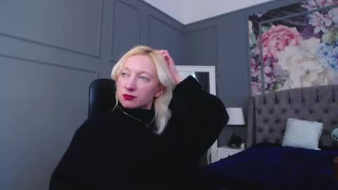 Snapshot of natalie_bitton chatting on February 2025 11:30:01 AM Natalie online show from February 2025 11:30:01 AM