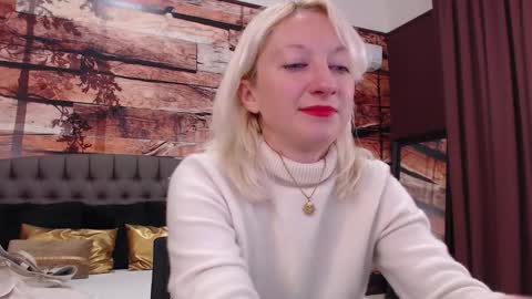 Snapshot of natalie_bitton chatting on December 2025 09:07:01 AM Natalie online show from December 2025 09:07:01 AM